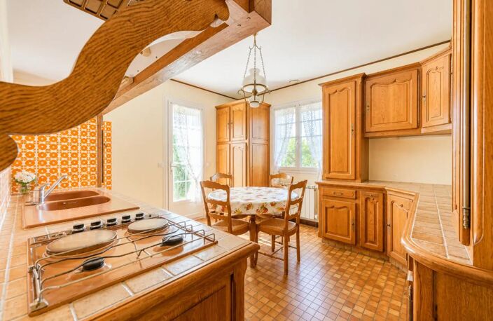 Maison de 6 pièces de 140 m² à Bléré — photo 3