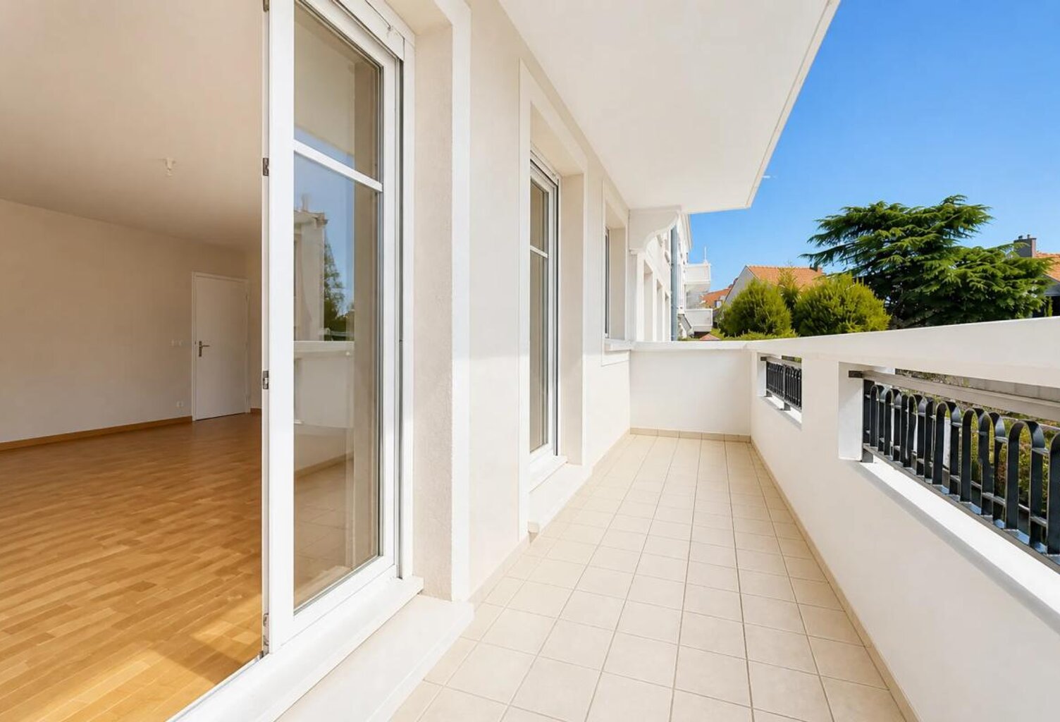 Appartement de 5 pièces de 95 m² à Osny — photo 1