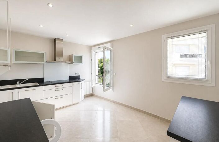 Appartement de 5 pièces de 95 m² à Osny — photo 3