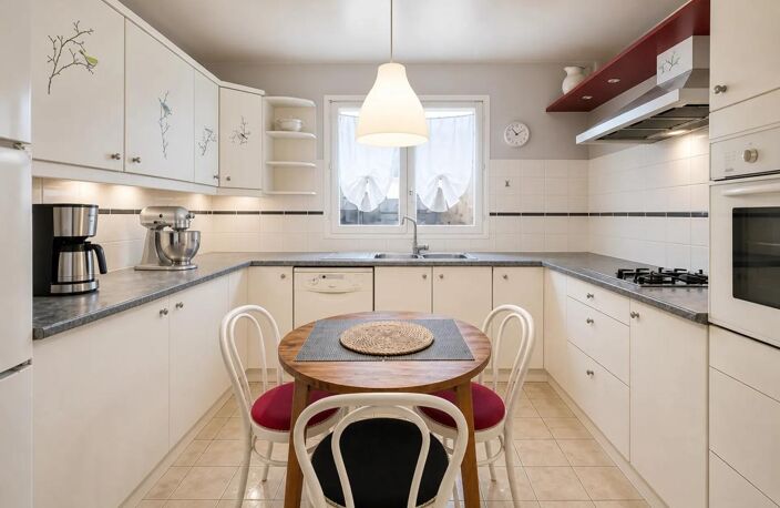 Maison de 8 pièces de 195 m² à Bort-l'Étang — photo 4