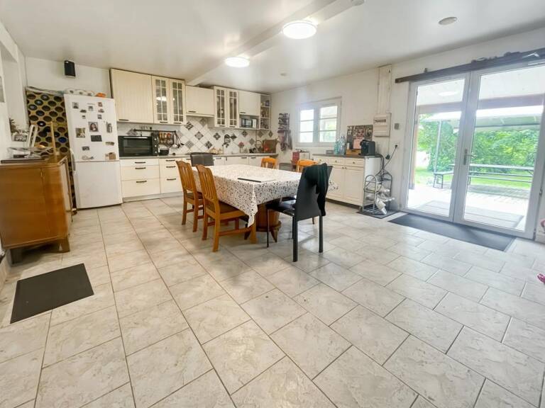 A saisir somptueuse maison de 8 pièces de 201 m² à Auxy !! — photo 1