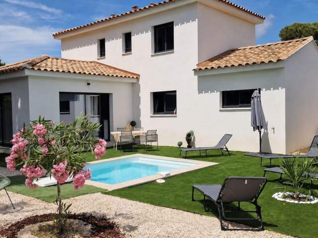 SIX-FOURS-LES-PLAGES –  MAGNIFIQUE MAISON NEUVE AVEC PISCINE — photo du bien