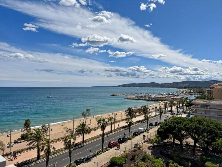 Magnifique vue mer de ce 2 pièces 38 m2 en étage elevé avec ascenseur — photo 1