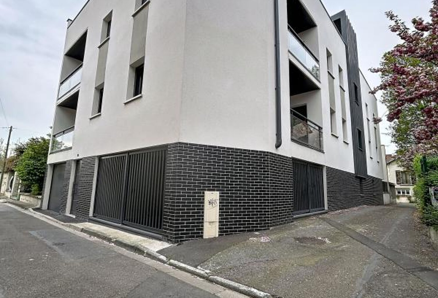 Appartement À Vendre — photo 1