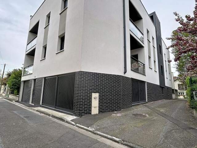 Appartement À Vendre — photo du bien