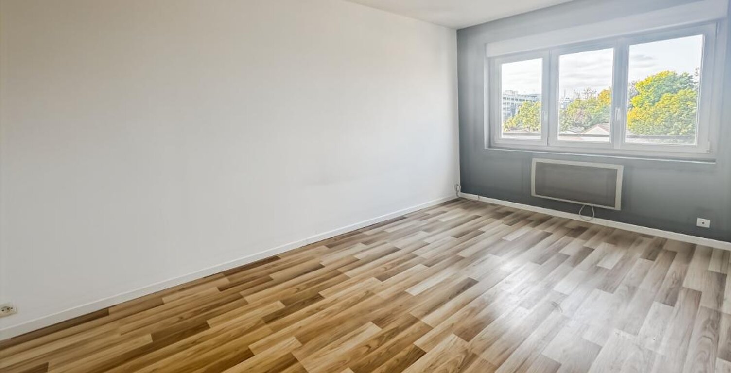 Studio 29.25 m2 - REIMS — photo 1