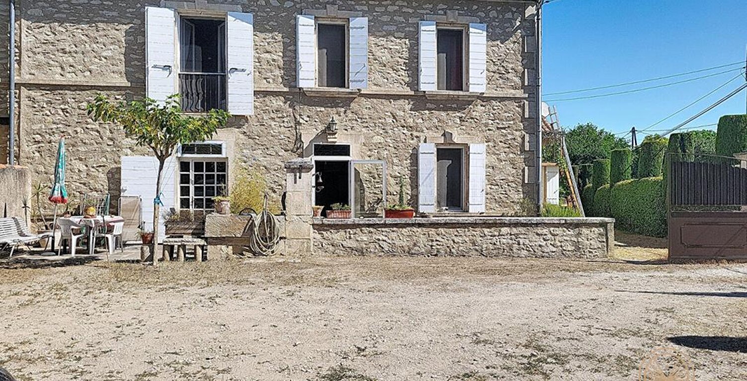 MAS DE CARACTERE en campagne 150m2 habitable Terrain 560m2 — photo 1