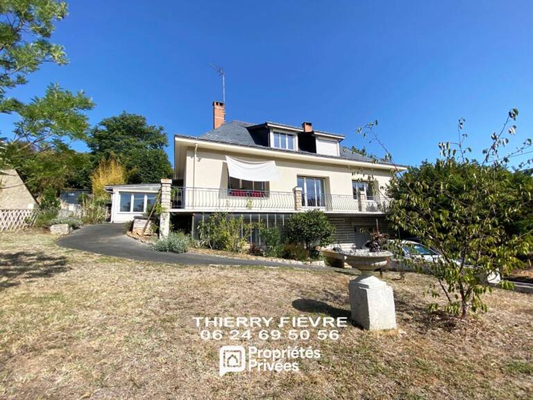 A VENDRE MONTREUIL BELLAY 49260 Maison de 151 m2  4 chambres sur terrain clos avec véranda cave — photo 1