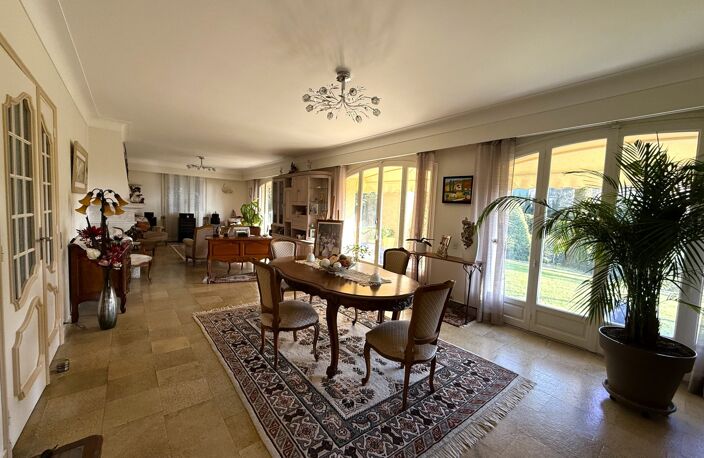 Maison de 476m2 avec piscine et terrain paysagé de 2000m2 — photo 5