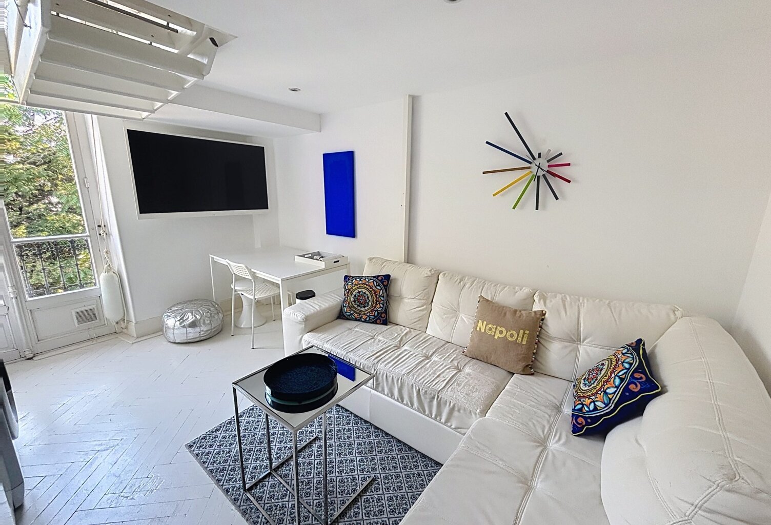 STUDIO AVEC MEZZANINE — photo 1