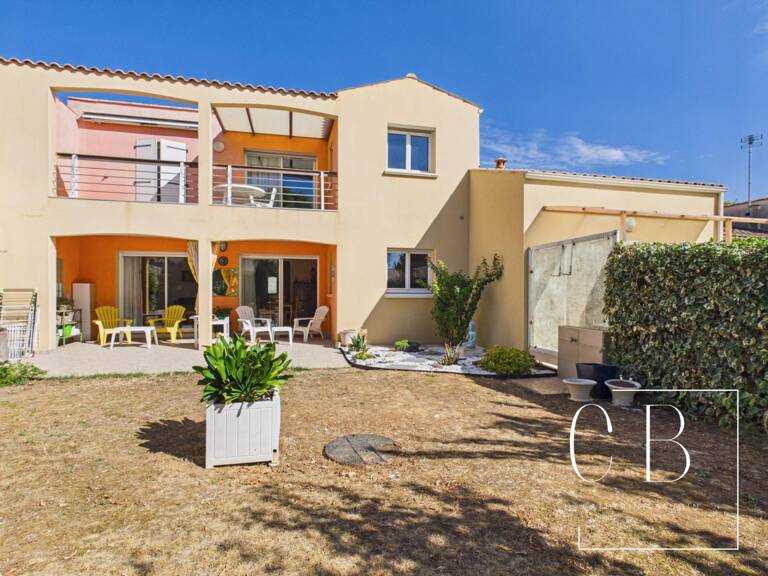 Maison aux trois espaces de vie indépendants — photo 1