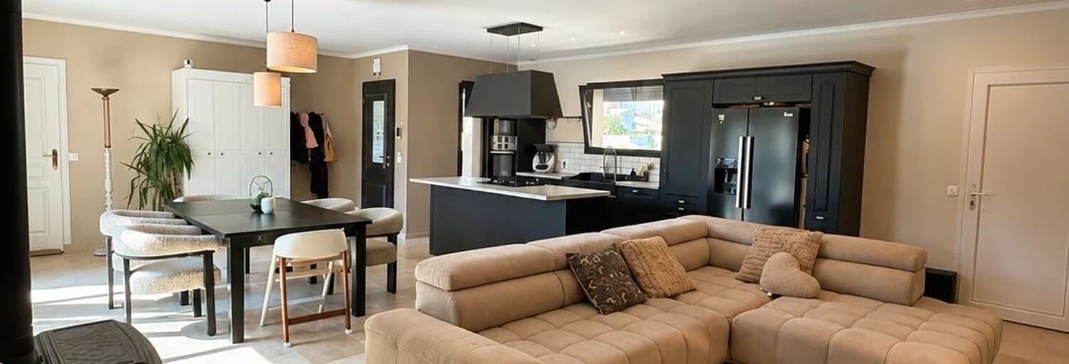 Maison 4 Pièces 121 m² à vendre à Saint-Gilles (30800)