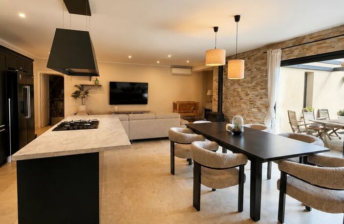 MAISON CONTEMPORAINE 3 CHAMBRES AVEC PISCINE – 120 M² – TERRAIN 707 M² – SAINT-GILLES — photo 2