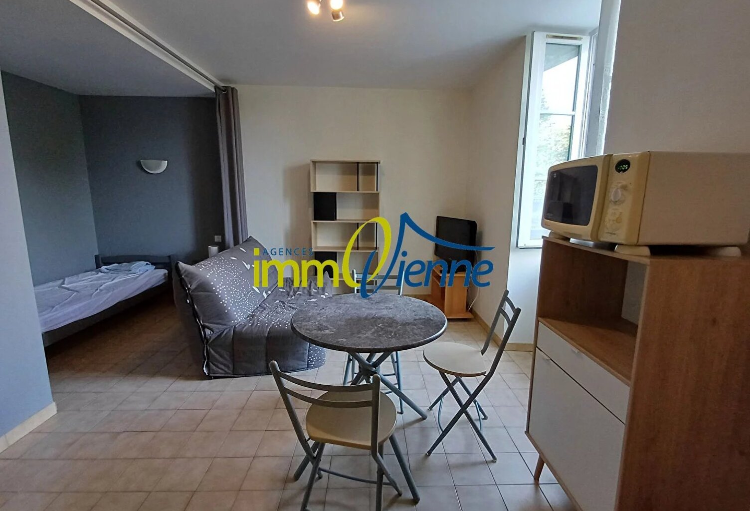 Studio meublé Lussac Les Chateaux 1 pièce(s) 22 m2 — photo 1