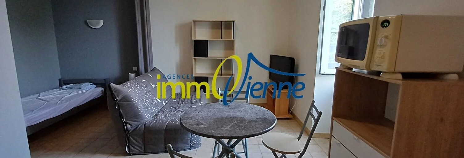Appartement 1 Pièce 22 m² à louer à Lussac-les-Châteaux (86320)