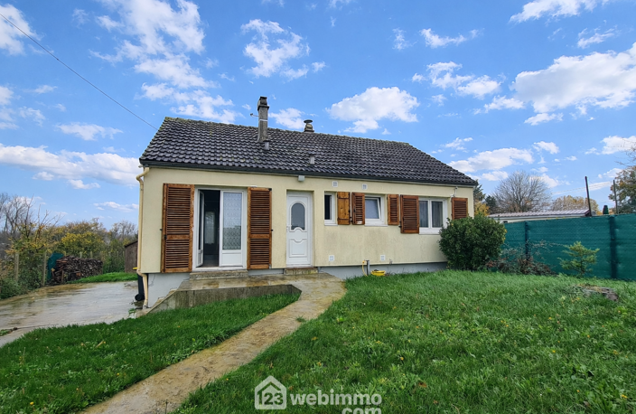 Maison - 61m² - Puiseaux — photo 2