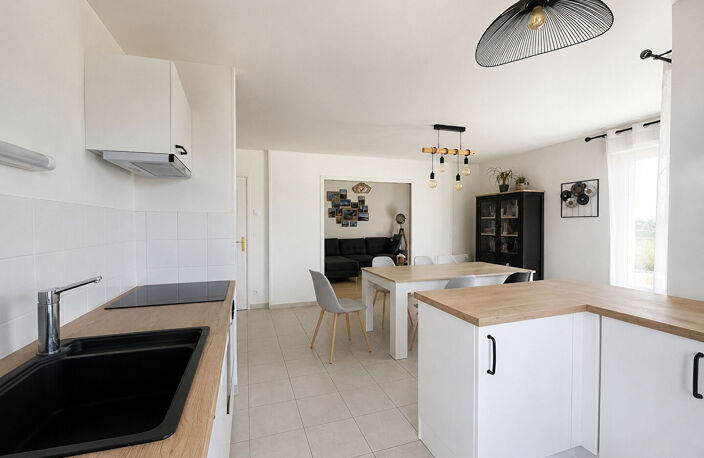 Appartement T4 avec grande terrasse - Dernier étage avec ascenseur - Avrillé — photo 2
