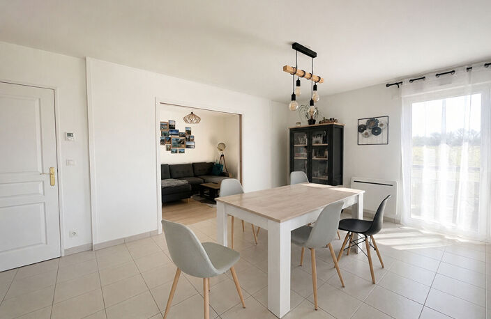Appartement T4 avec grande terrasse - Dernier étage avec ascenseur - Avrillé — photo 4
