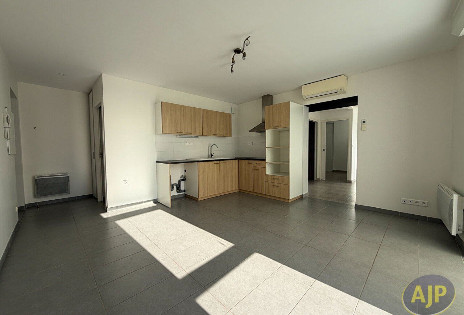Appartement  plain-pied à Gemozac — photo 1