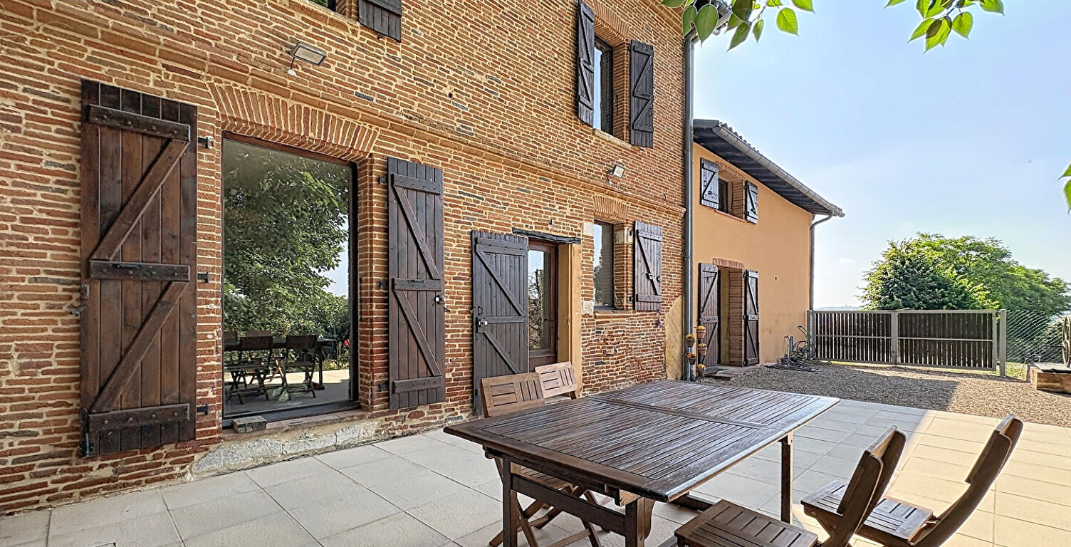 Ferme rénovée à vendre de 167m2 habitables, avec jardin et atelier 31590 Verfeil — photo 1