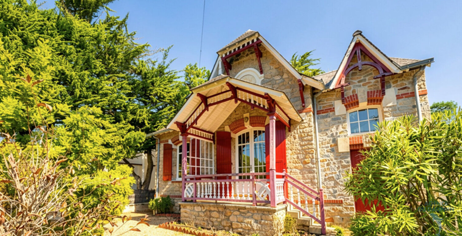 VILLA DE CARACTERE  - TRIANGLE D'OR — photo 1