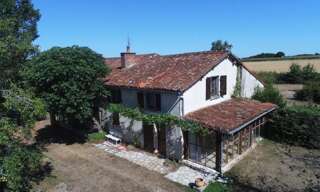 Maison 5 Pièces 136 m² à vendre à Champagne-Mouton (16350)