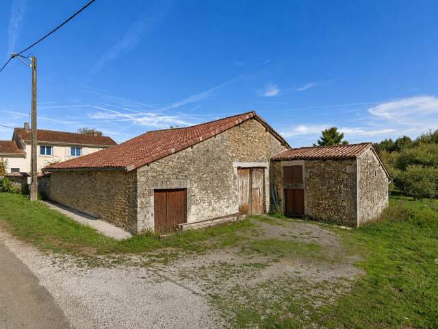 Authentique grange en pierre avec dépendance sur 2 000 m² de terrain  Grassac — photo du bien