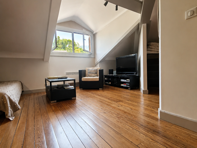 MENTON - LE PIED A TERRE IDEAL DANS UN VRAI PALACE DE RENOM — photo du bien