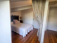 MENTON - LE PIED A TERRE IDEAL DANS UN VRAI PALACE DE RENOM — photo 4