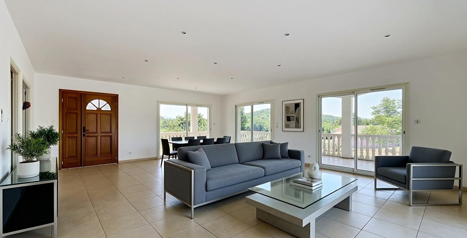 Maison de 5 pièces de 133 m² sur 2500 m² terrain — photo 1