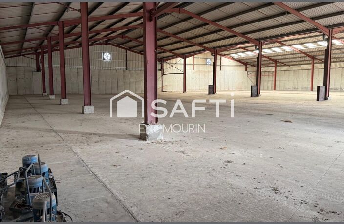 Local commercial de stockage, ou boxe pour caravane, camping car. — photo 2