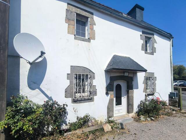 Maison en pierre, 70 m², plein centre de Plestin — photo du bien