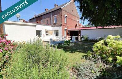 Jolie Propriété à conforter au potentiel d'env. 150 m2, idéalement située proche des commerces, garage, jardin clos et terrasse. — photo du bien