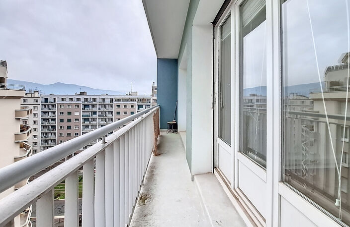 DPT (38) A LOUER - T2 bis rénové - 51m2  - Rue du Commandant — photo 4