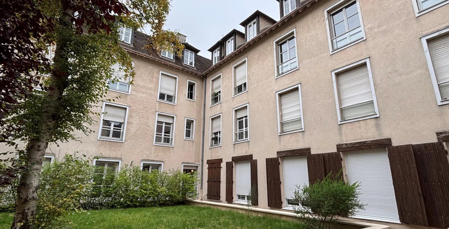 A LOUER - Appartement 4 pièces - Centre ville de Chartres — photo 1