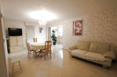 Appartement 3 pièces 1135 €