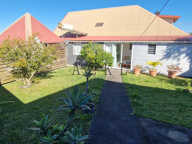 VILLA F7 de standing + 2 dépendances A vendre à PETITE-ILE d — photo 3