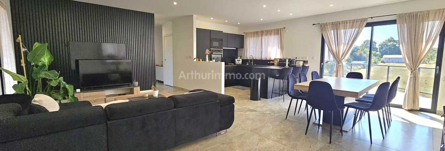 Maison 5 Pièces 125 m² à vendre à Saint-André-le-Gaz (38490)