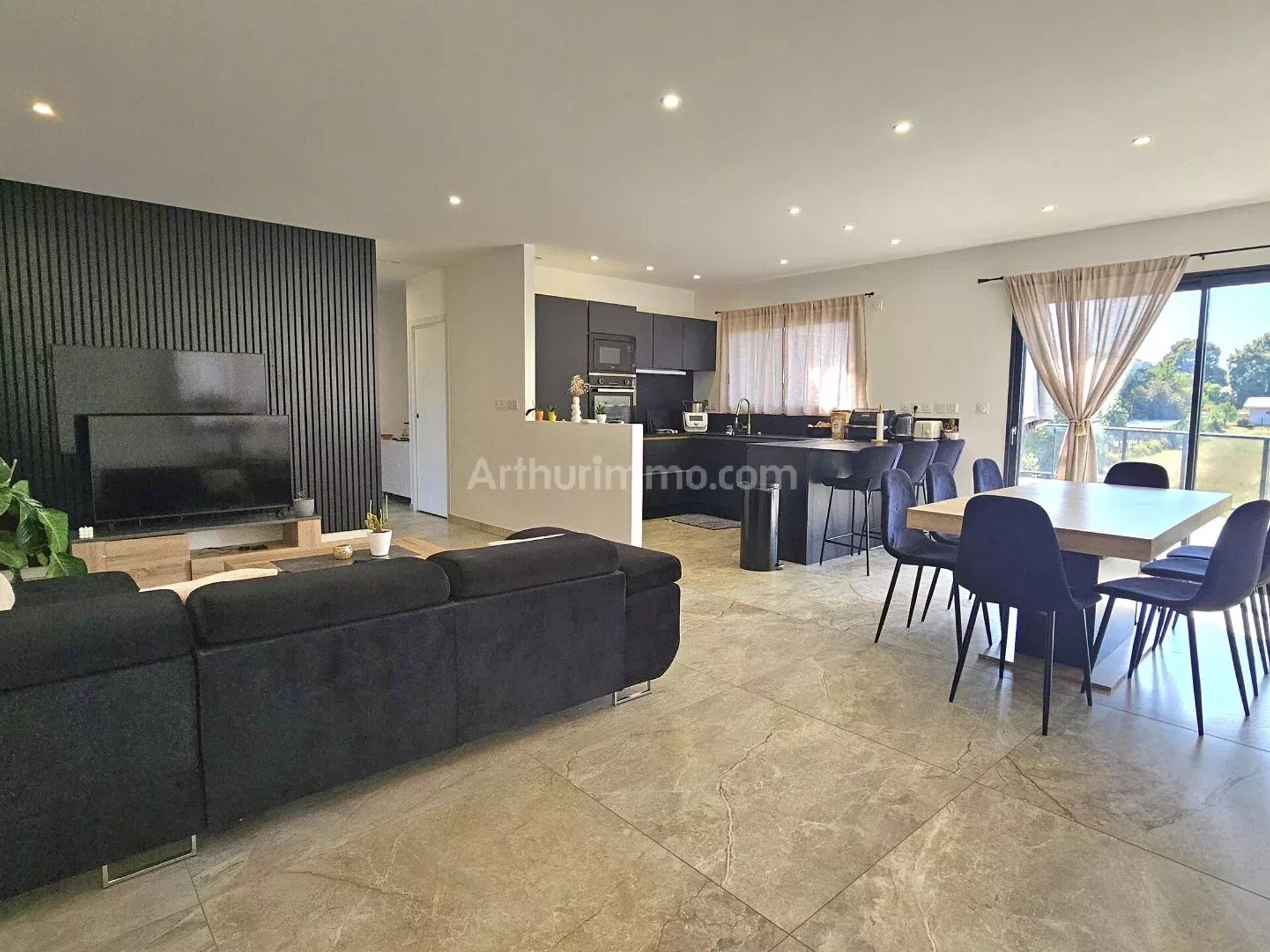 Maison 5 pièces 125 m² · à Saint-André-le-Gaz · 125 m² · 339 000 €