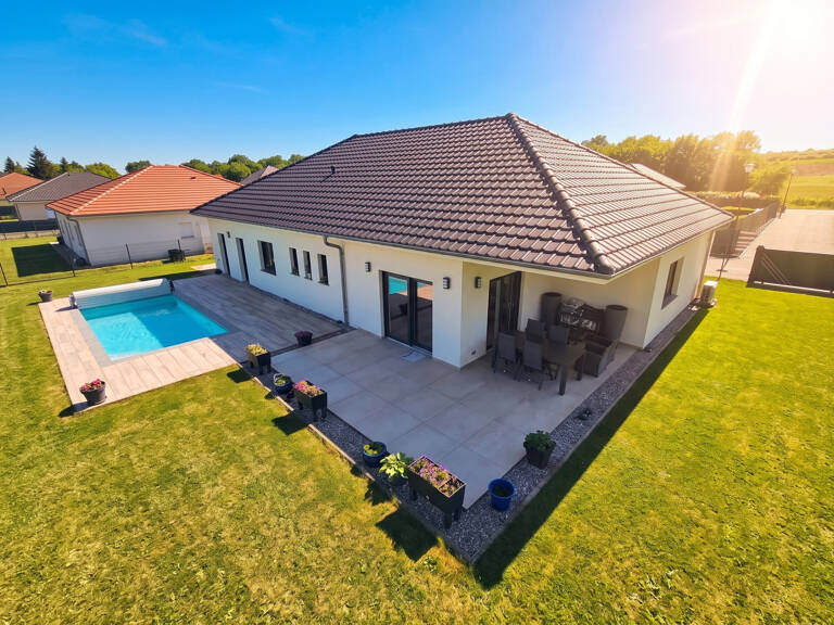 VILLA INDIVIDUELLE  terrasse piscine terrain clos. — photo 1