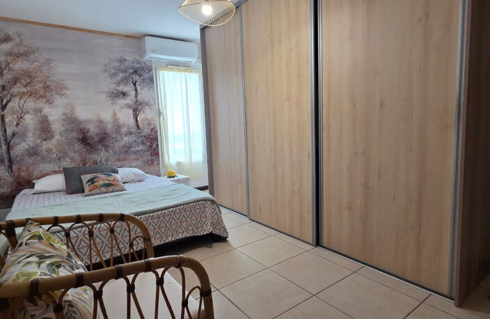 Vente T2 meublé hors carré d'or — photo 3