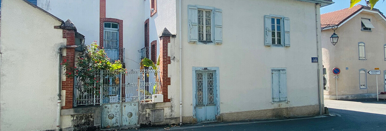 Maison 5 Pièces 151 m² à vendre à Tournay (65190)