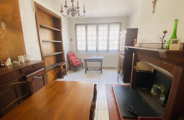 Maison de ville T5 de 151 m² - A rénover - Tournay — photo 4