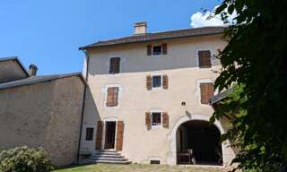 Maison 10 Pièces 261 m² à vendre à Vesancy (01170)