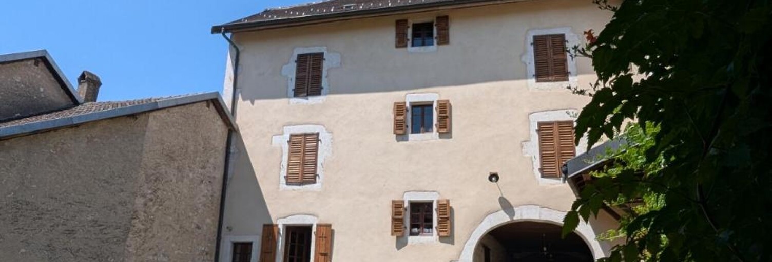 Maison 10 Pièces 261 m² à vendre à Vesancy (01170)