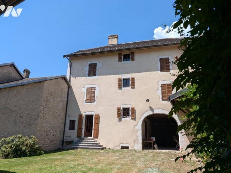 Maison 10 pièces 261 m² — photo 1