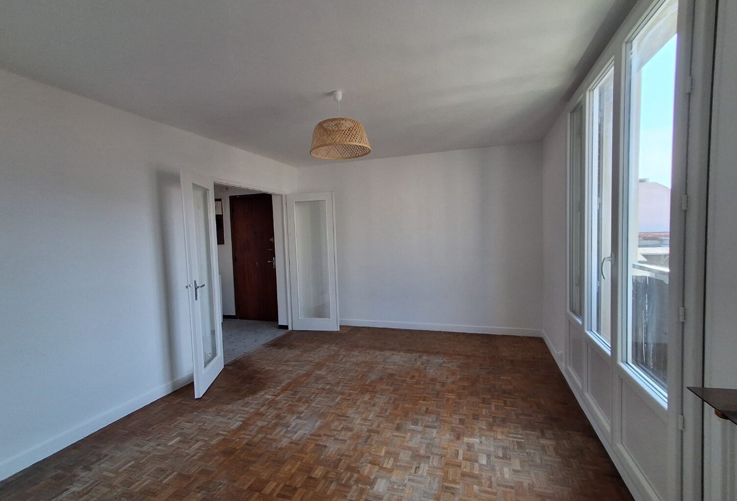 Location appartement  56 m² à Villeurbanne (69100) — photo 1