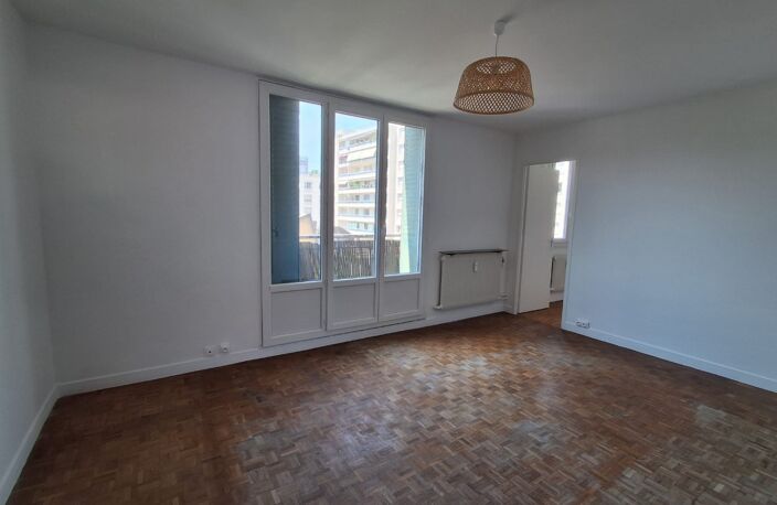Location appartement  56 m² à Villeurbanne (69100) — photo 2
