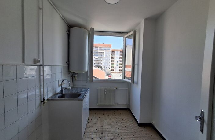 Location appartement  56 m² à Villeurbanne (69100) — photo 3