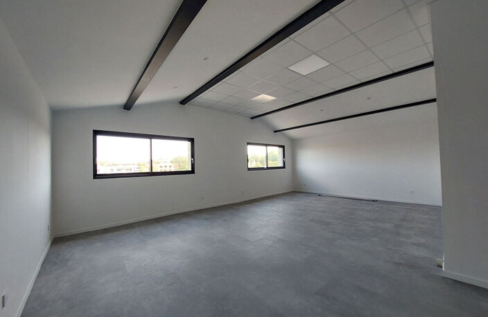 Locaux commerciaux / professionnels - RODEZ — photo 3